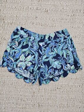 Lilly Pulitzer Navy Blue Floral Scallop Hem Shorts
